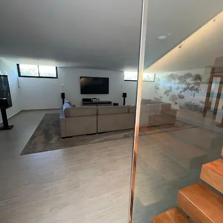 Fusion - Spectacular House For 10 People